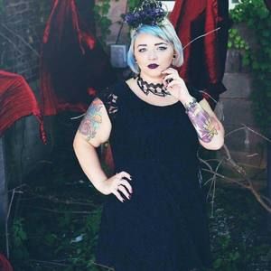 Meet your Posher, Savannah